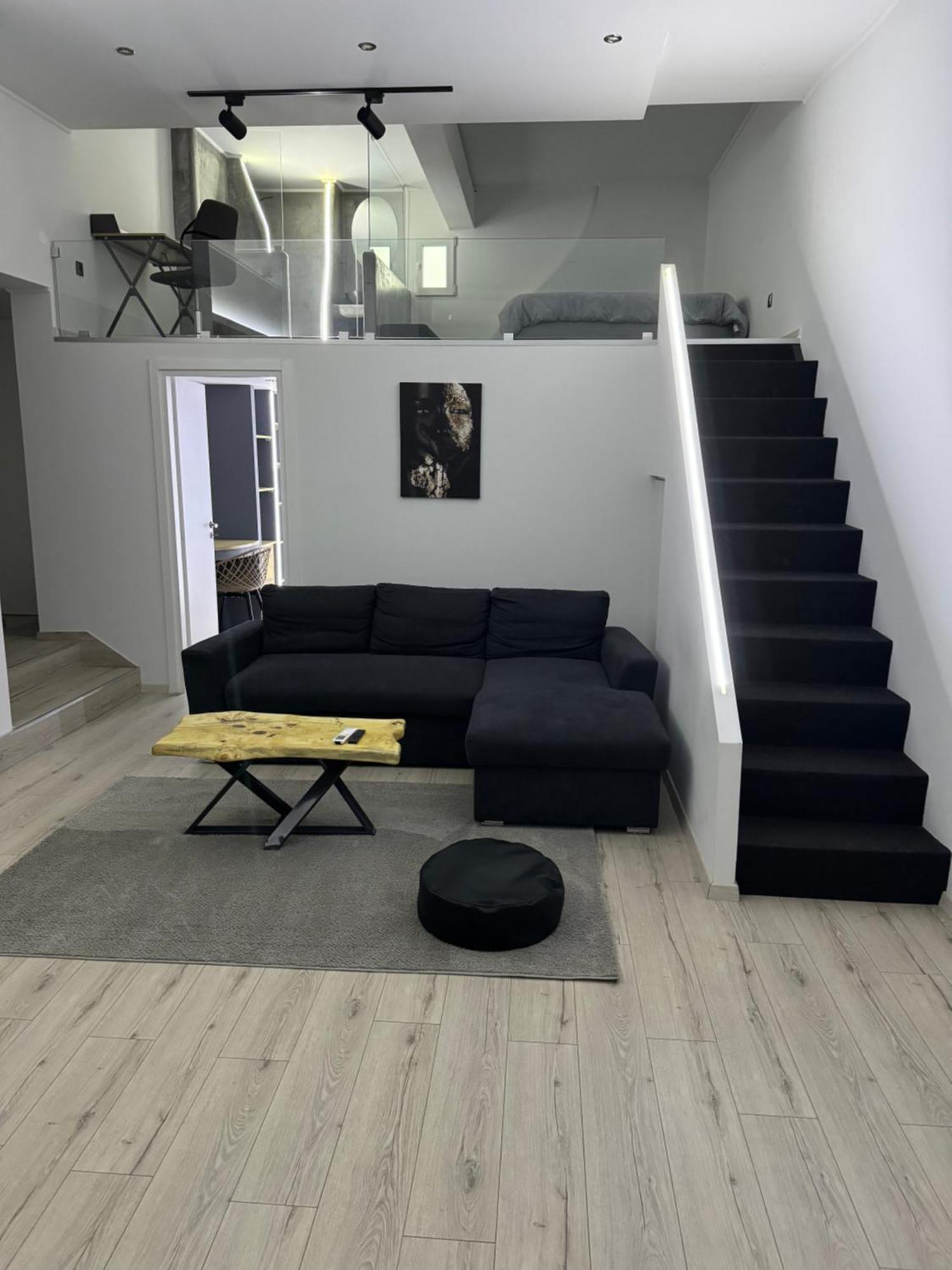 Apartment Raphael's Skg *